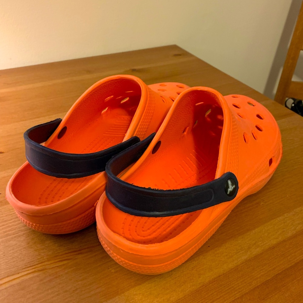 Bird Dogs Crocs - Coral/Navy - Size 11